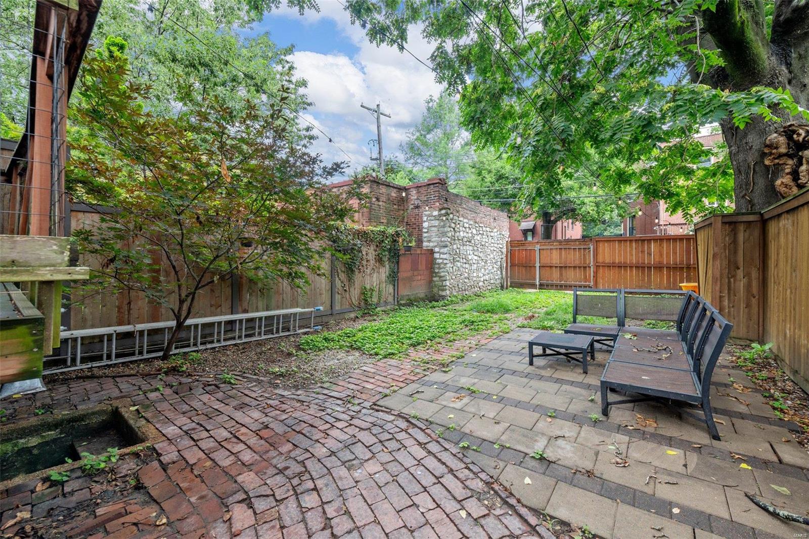 Compton Hill Place Add - Residential