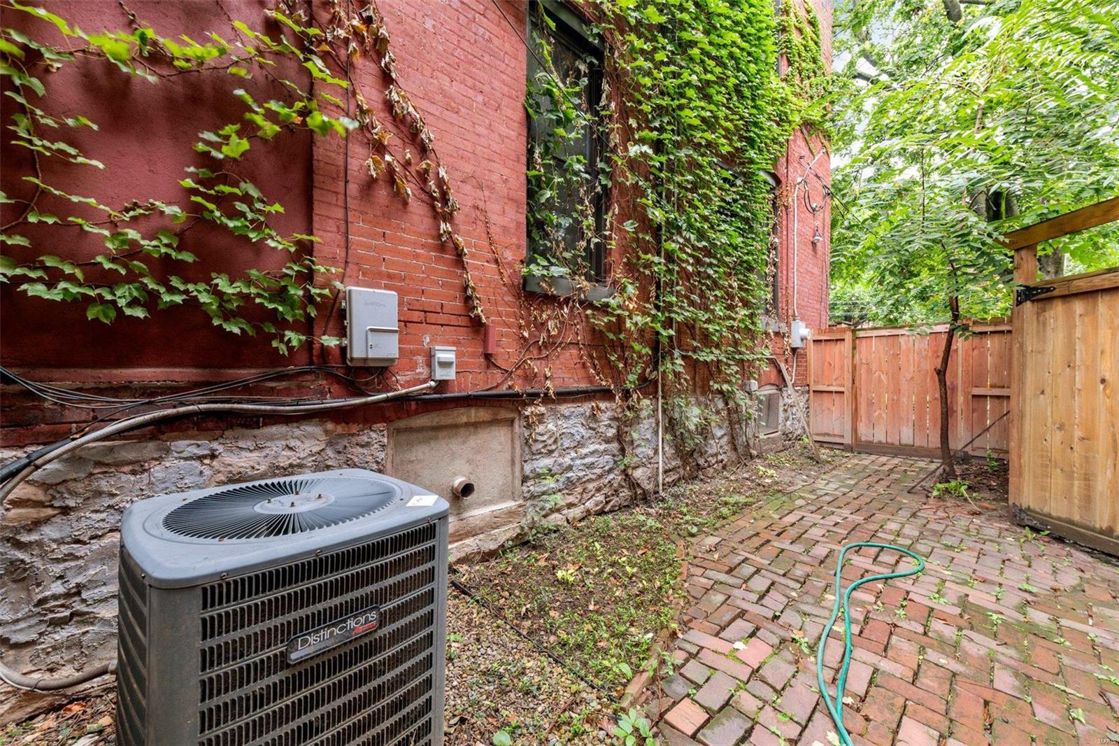 Compton Hill Place Add - Residential