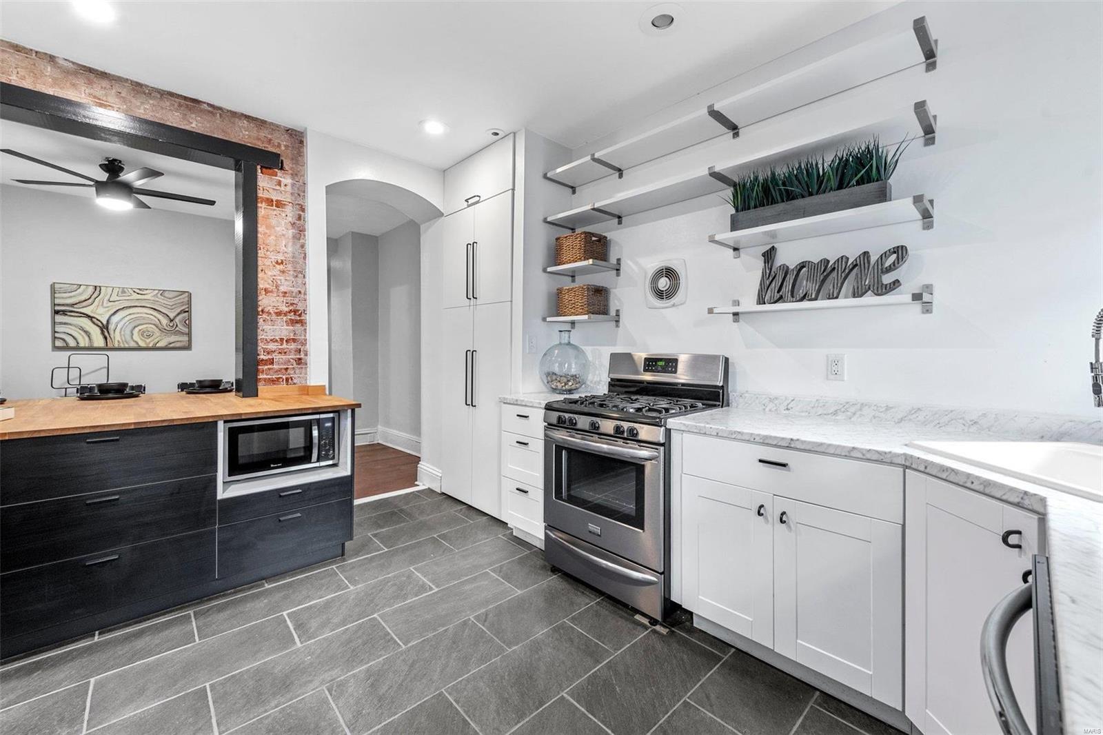 Compton Hill Place Add - Residential