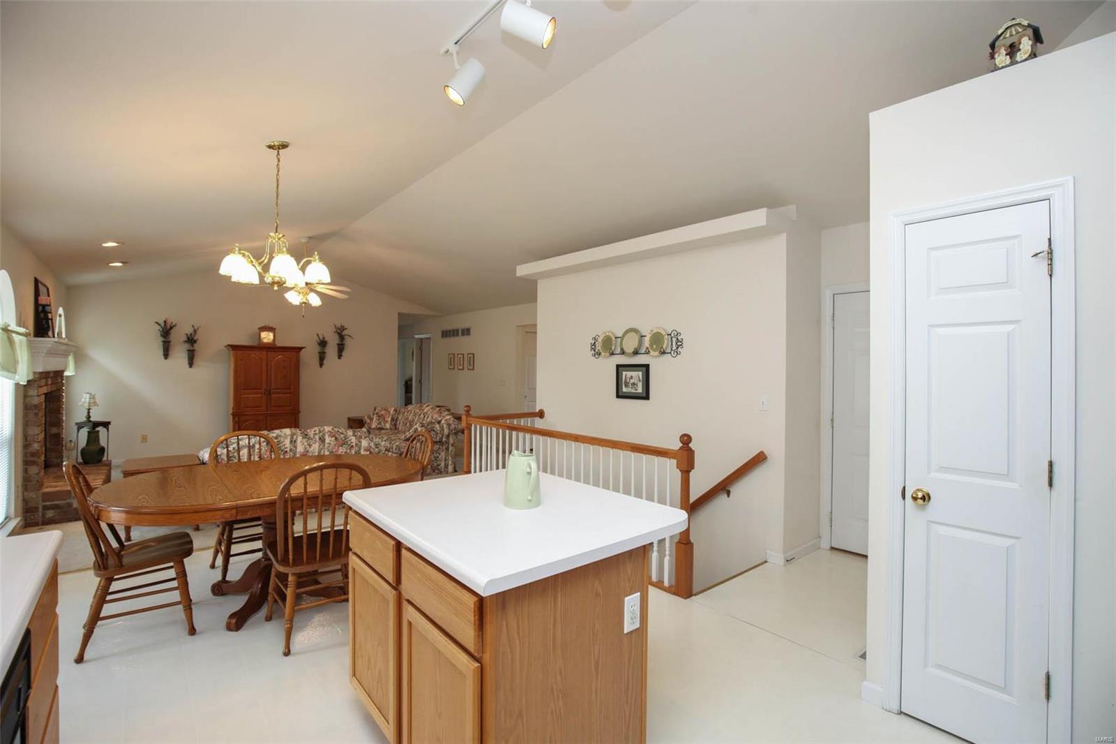 Lindys Landing - Residential