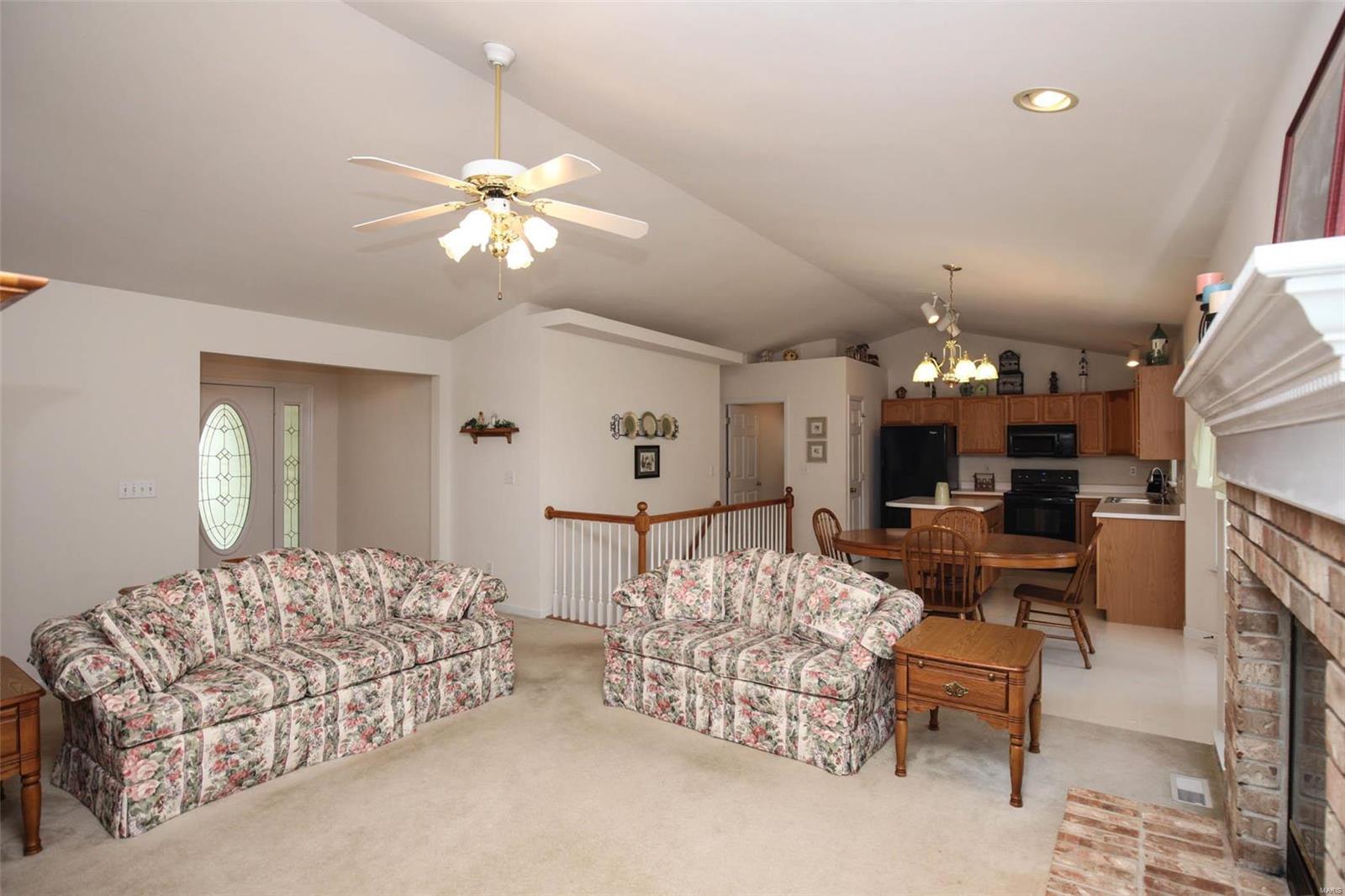 Lindys Landing - Residential