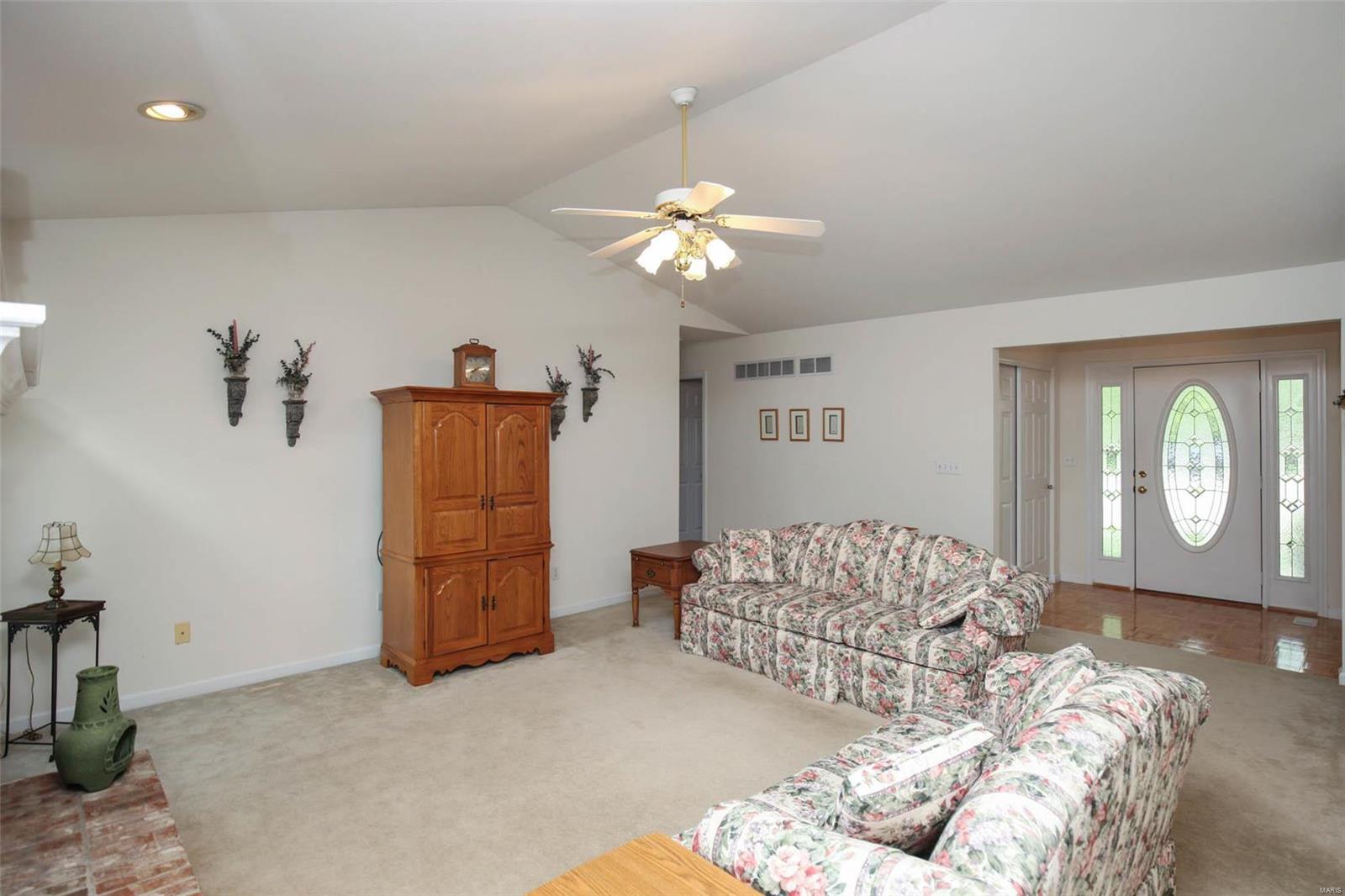Lindys Landing - Residential