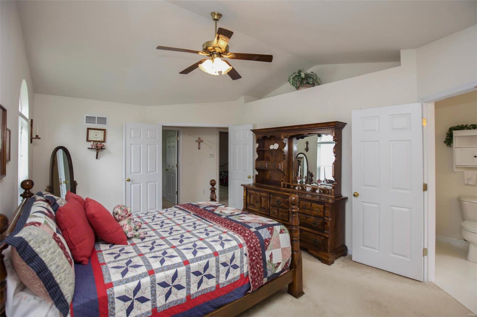 Lindys Landing - Residential