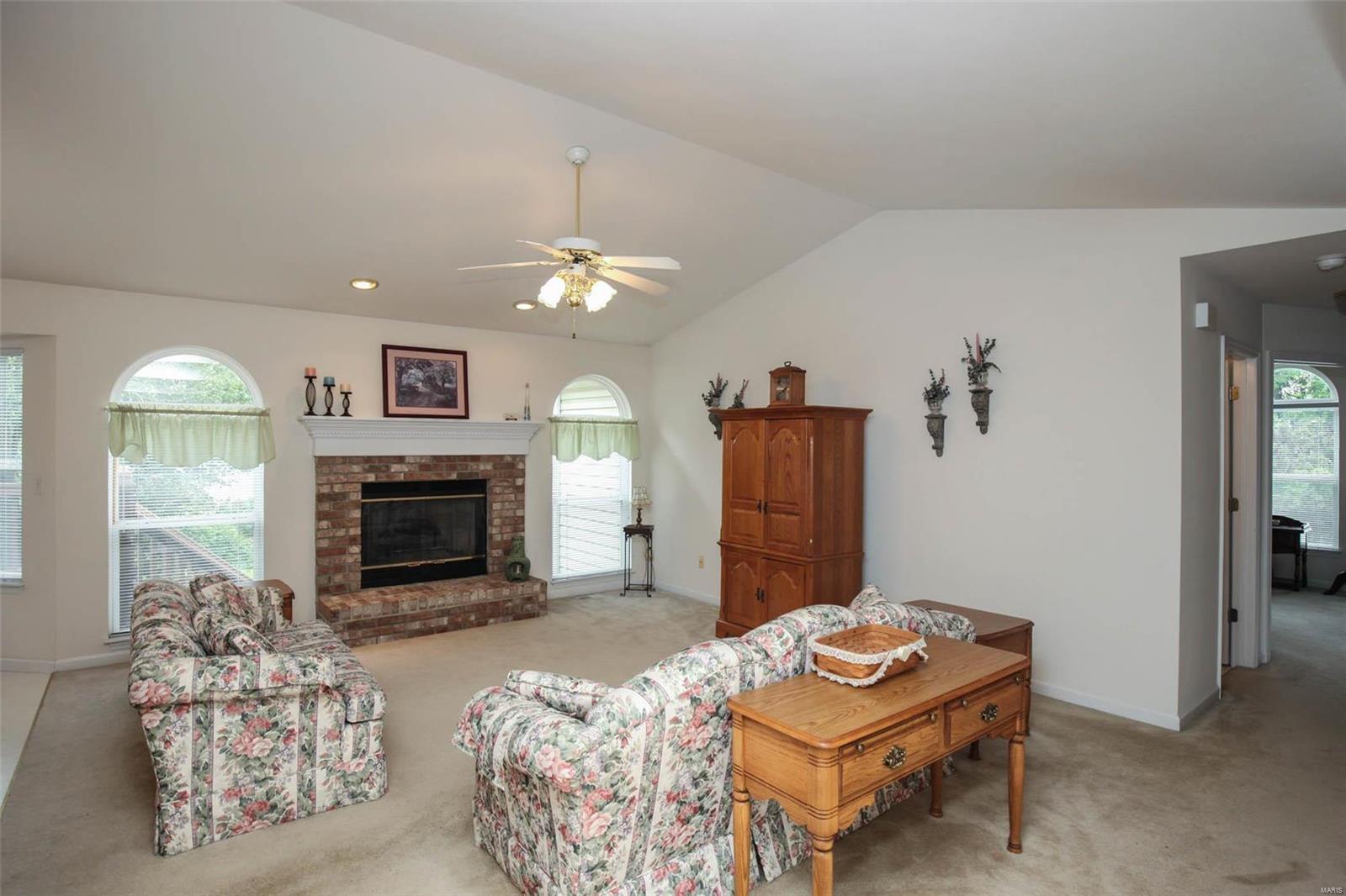 Lindys Landing - Residential