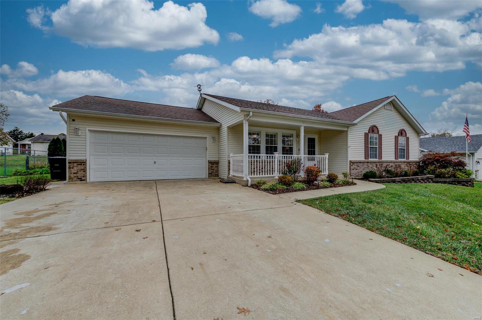 Troy, Missouri 63379, United States, 3 Bedrooms Bedrooms, ,3 BathroomsBathrooms,Residential,Pending,35309