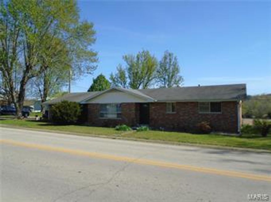 Nice brick home in Annapolis. 3 bedroom, 2 bath home with large rooms, attached 1 car garage. Large fenced yard. Close to school, stores, Post Office, etc. Just a few miles from Black river.  Move in ready. $89,900