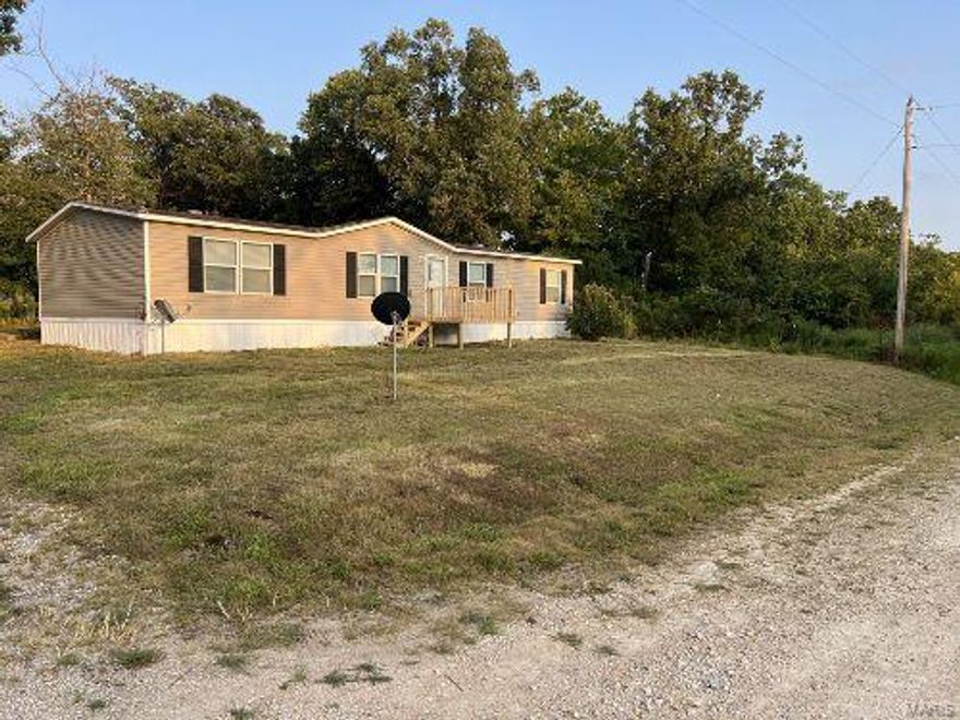 Owner Financing is possible for this Beautiful 4 Bedroom, 2 Bath, Rehabbed Home. New Stove, Refrigerator, Dishwasher and Carpeting through-out. It is ready to move in sitting on 3 acres of land in Laclede County. Should go FHA or VA With 4 Bedrooms this home is big enough for any family. Call or text your agent today to see this home.  PRE-SCHOOL THROUGH 8TH GRADE IS ACTUALLY JOEL E. BARBER SCHOOL DISTRICT. STUDENTS MAY CHOOSE EITHER LEBANON OR CONLEY HIGH SCHOOL SpecialListingConditions: Foreclosure