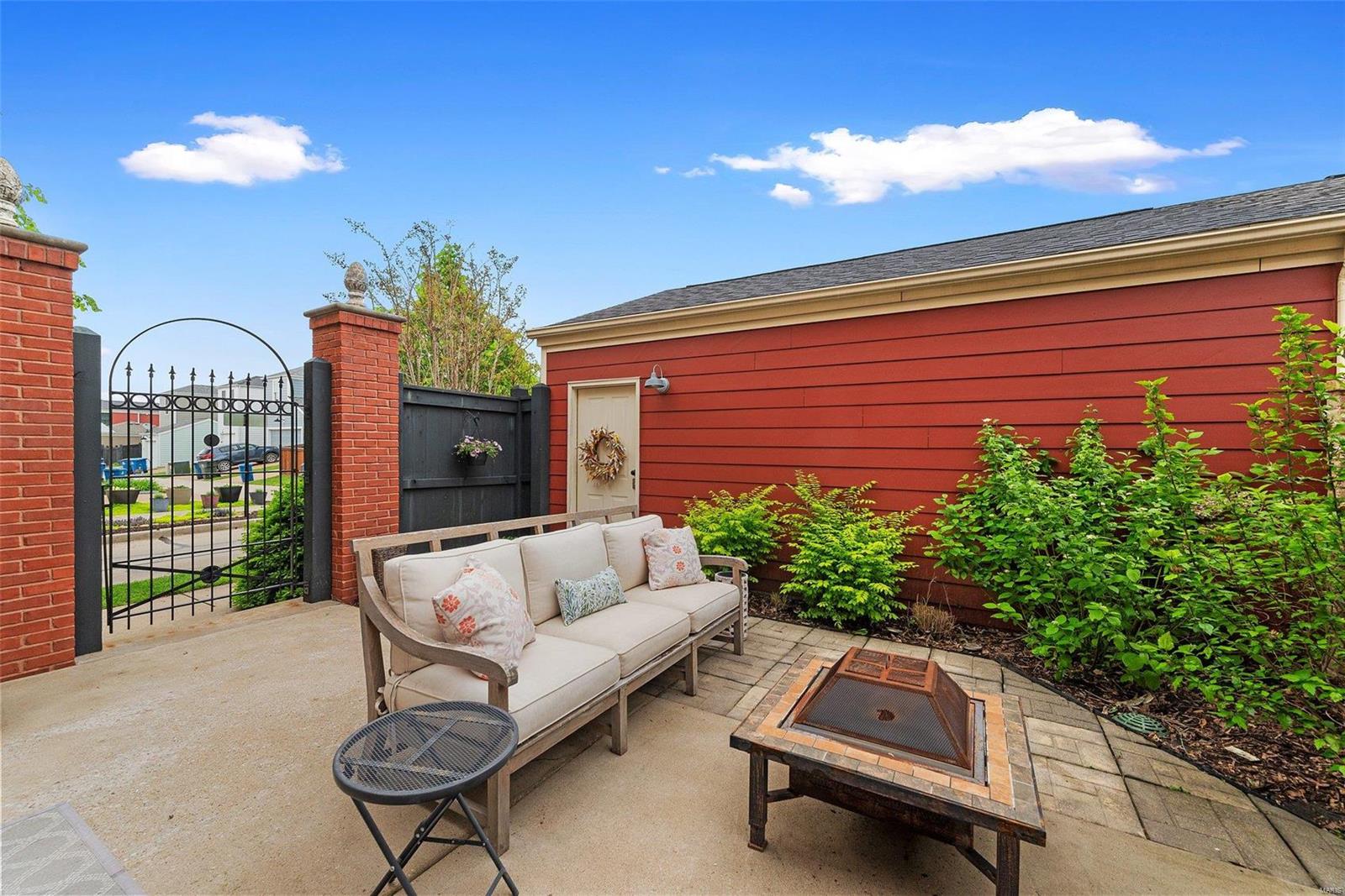 New Town At St Chas #1a - Residential