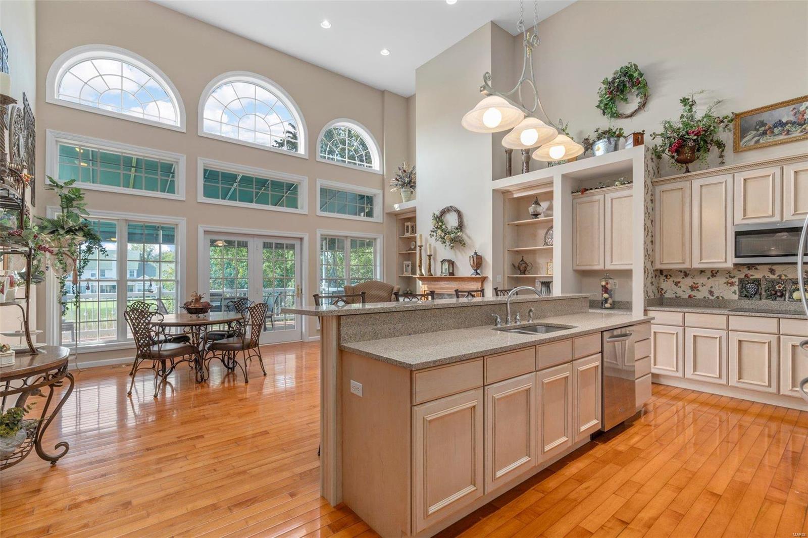 OFallon, Missouri 63368, United States, 3 Bedrooms Bedrooms, ,5 BathroomsBathrooms,Residential,Pending,44555