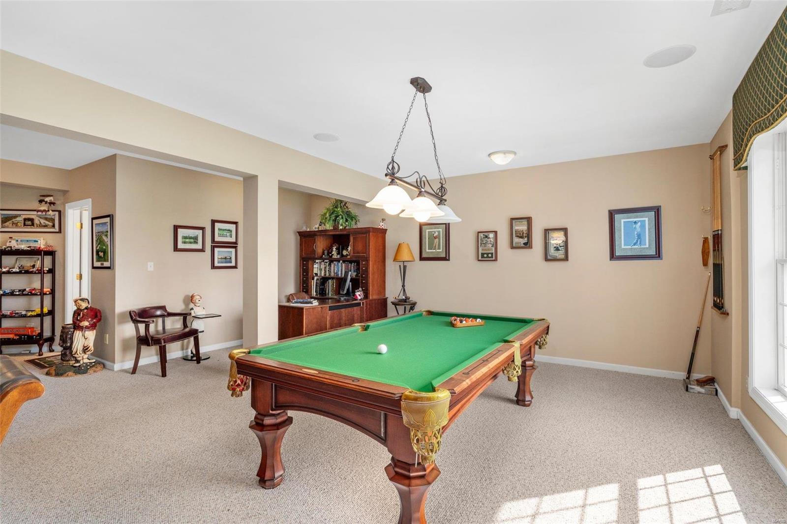 OFallon, Missouri 63368, United States, 3 Bedrooms Bedrooms, ,5 BathroomsBathrooms,Residential,Pending,44555