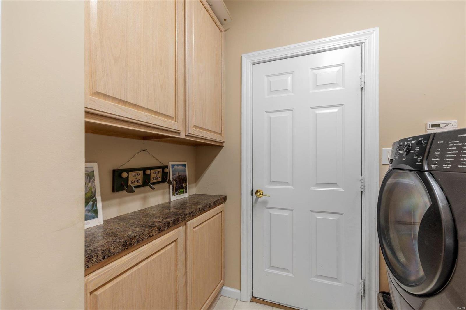 OFallon, Missouri 63368, United States, 3 Bedrooms Bedrooms, ,5 BathroomsBathrooms,Residential,Pending,44555