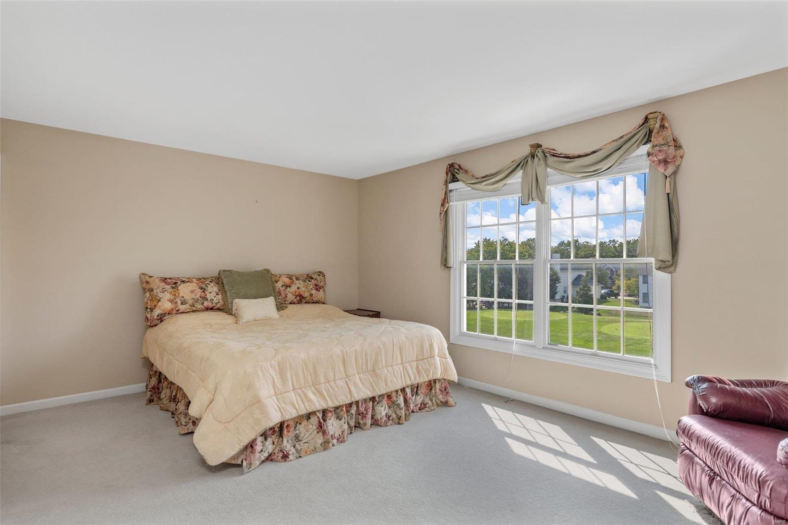 OFallon, Missouri 63368, United States, 3 Bedrooms Bedrooms, ,5 BathroomsBathrooms,Residential,Pending,44555