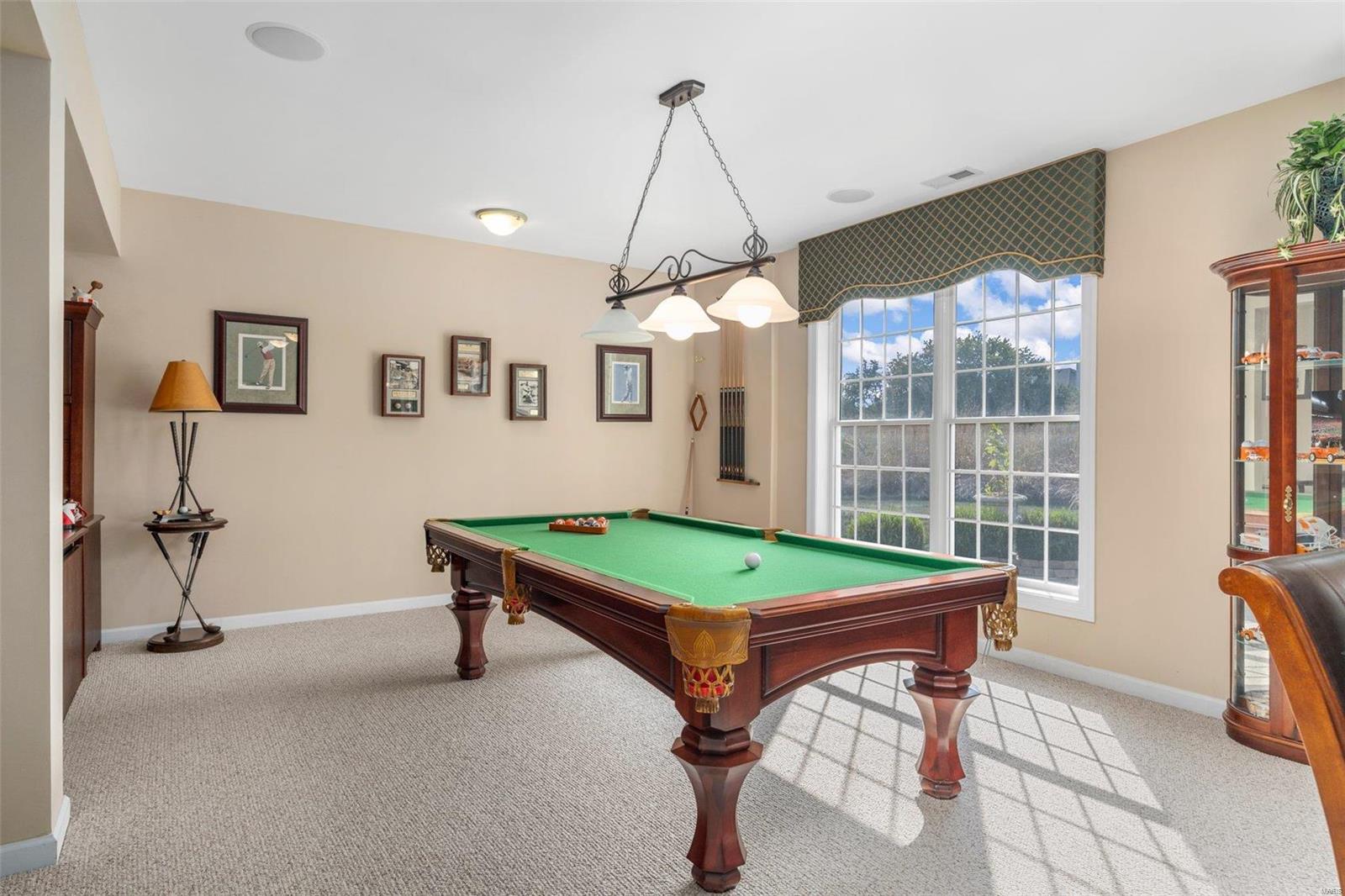 OFallon, Missouri 63368, United States, 3 Bedrooms Bedrooms, ,5 BathroomsBathrooms,Residential,Pending,44555