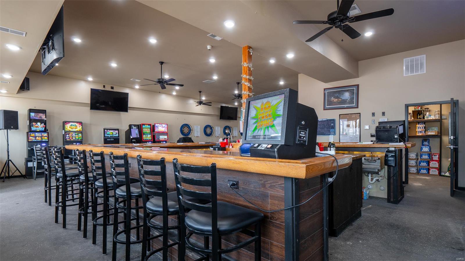 Commercial - Commercial Sale