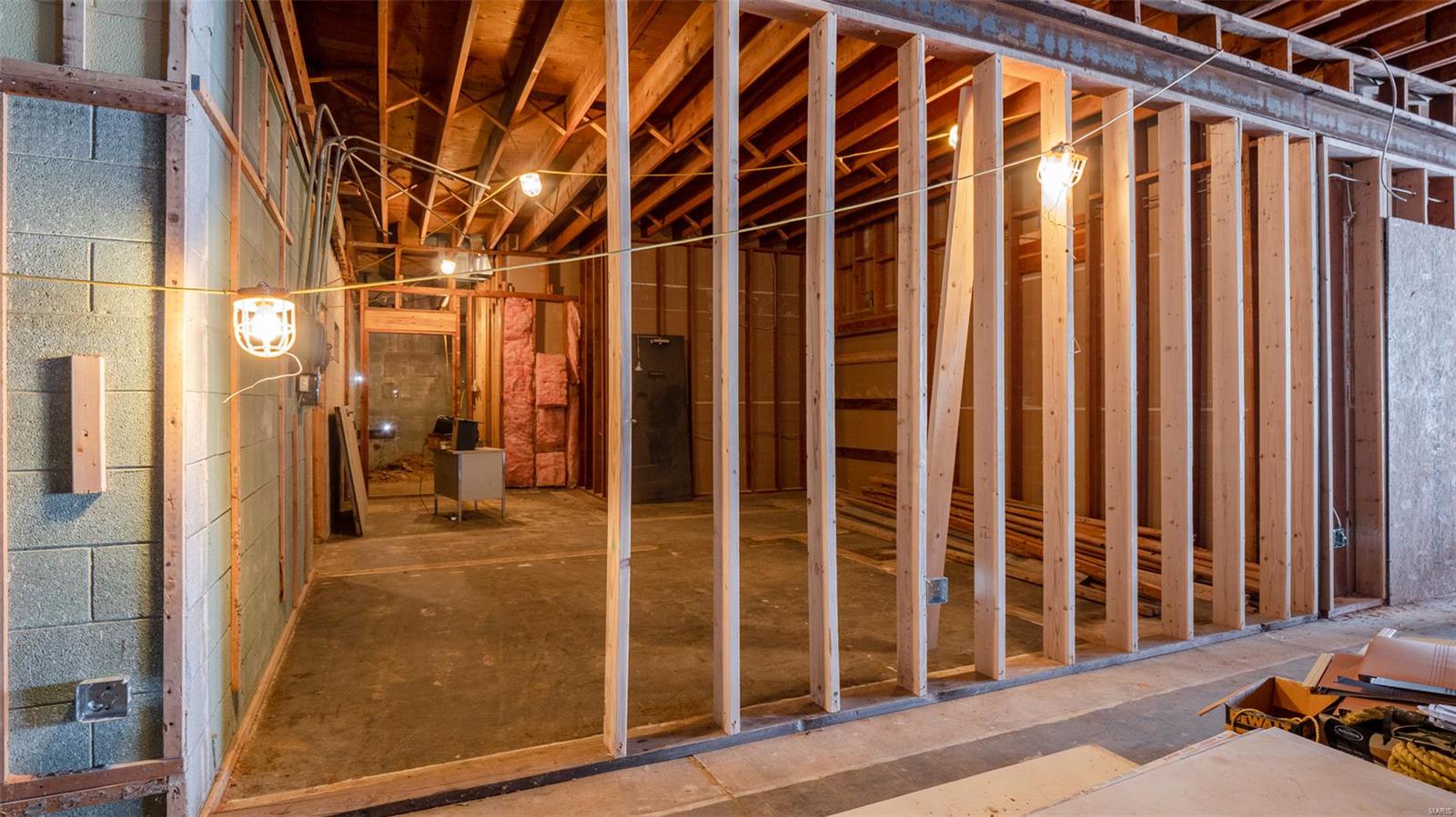 Commercial - Commercial Sale