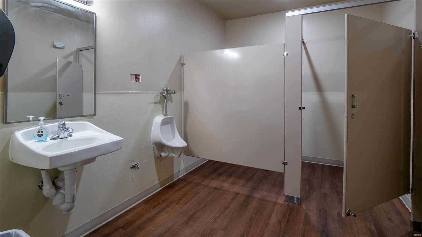 Commercial - Commercial Sale