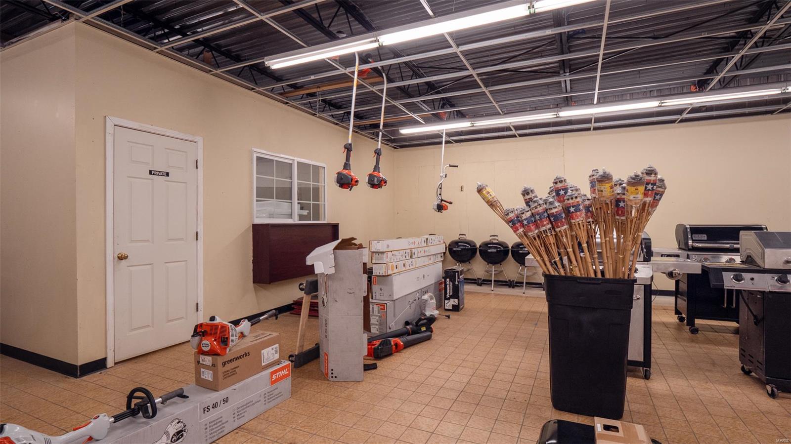 Commercial - Commercial Sale