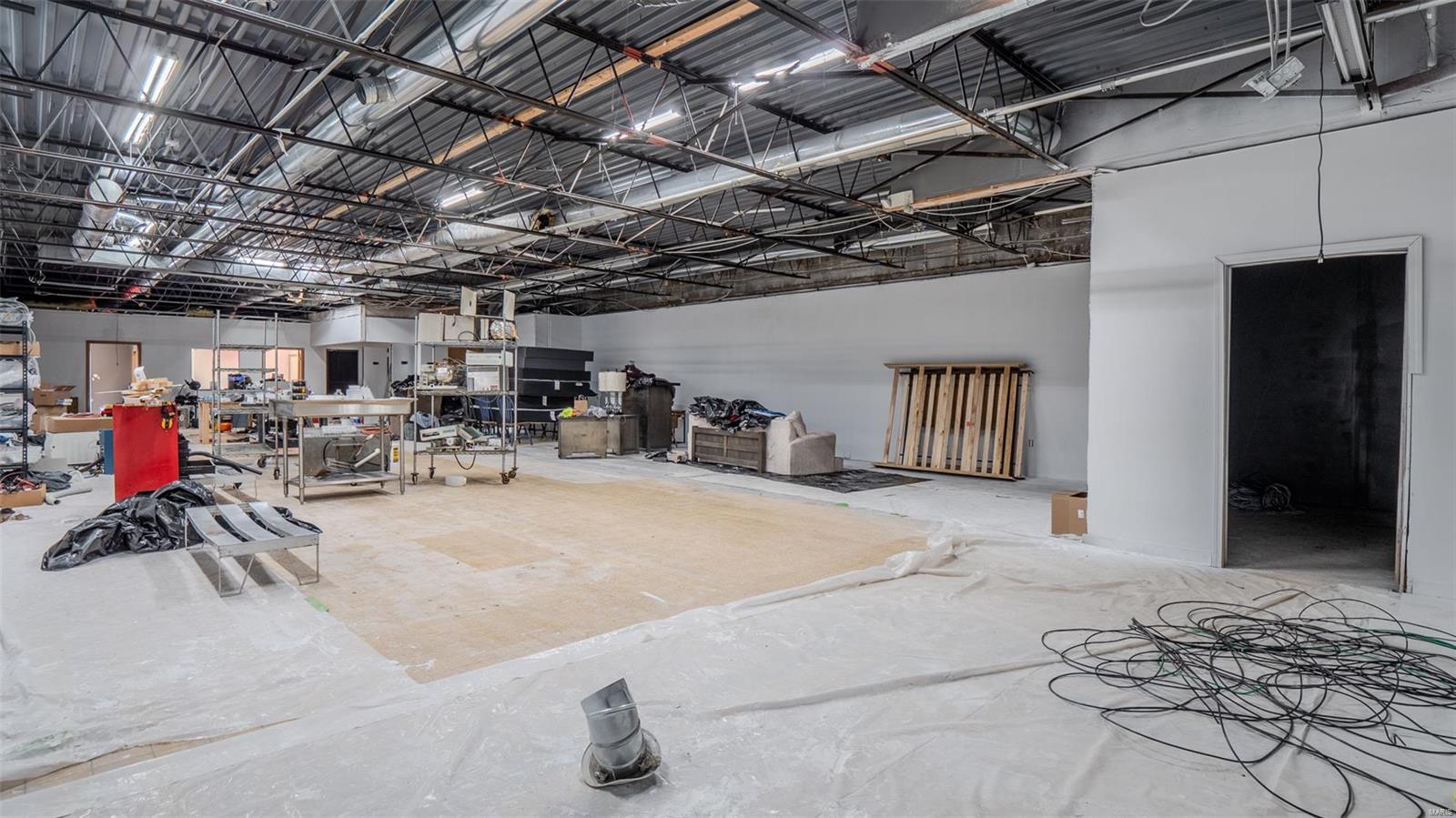 Commercial - Commercial Sale