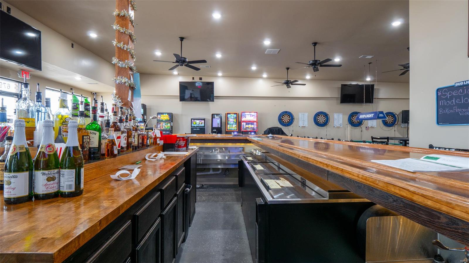 Commercial - Commercial Sale