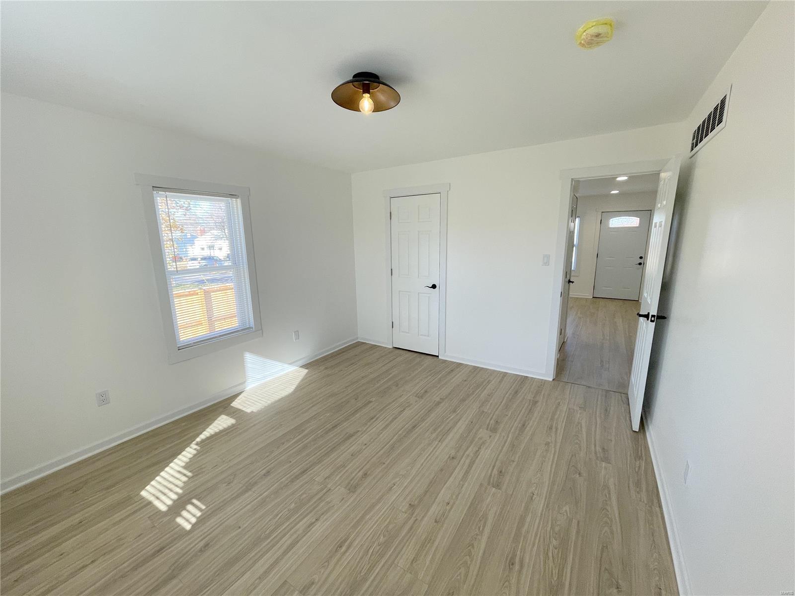 Sig Nur Tr - Residential