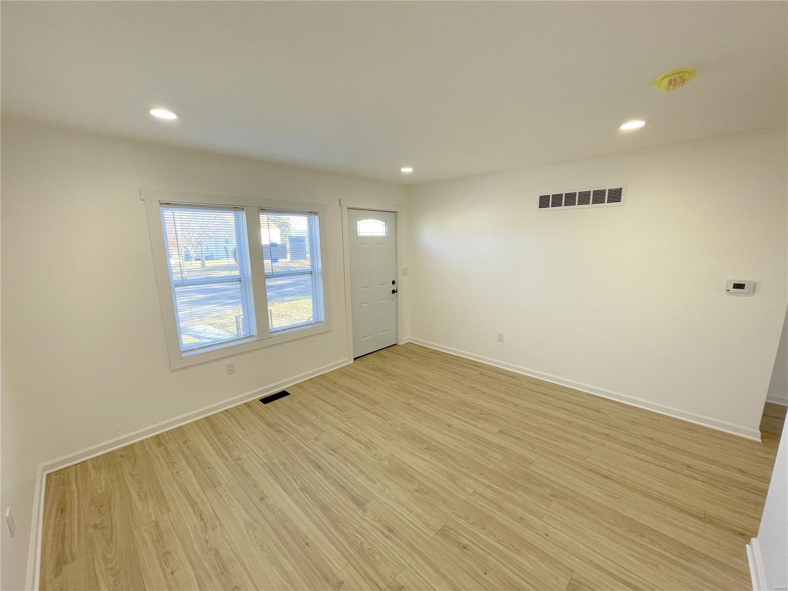 Sig Nur Tr - Residential