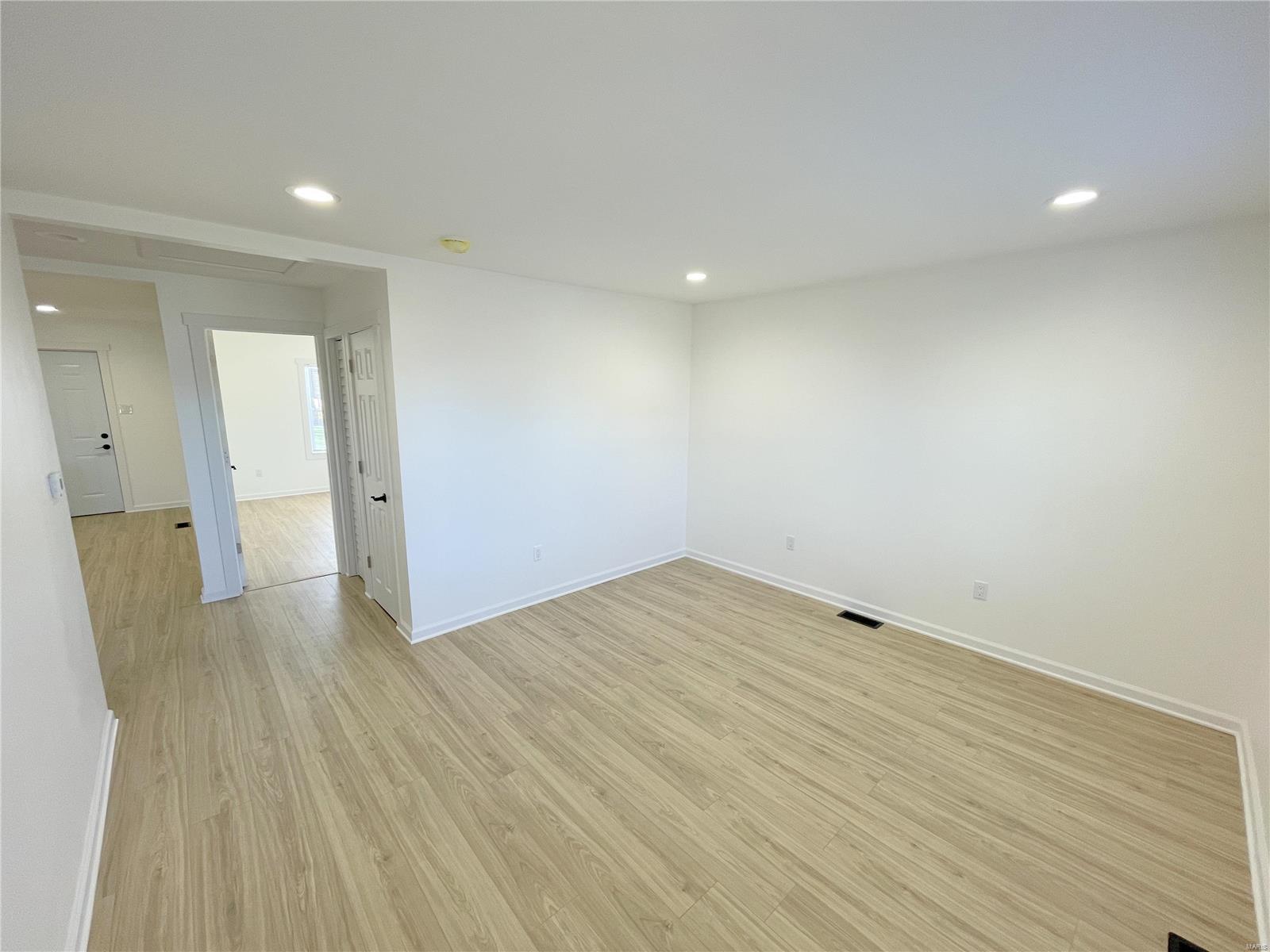 Sig Nur Tr - Residential