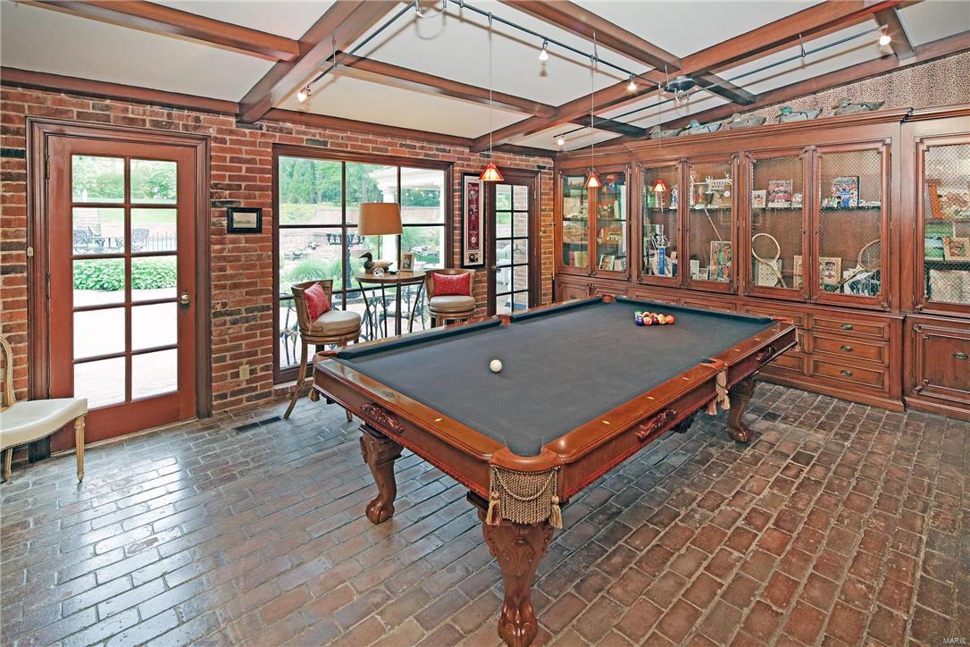 Barclay Woods/ Log Cabin Lane - Residential