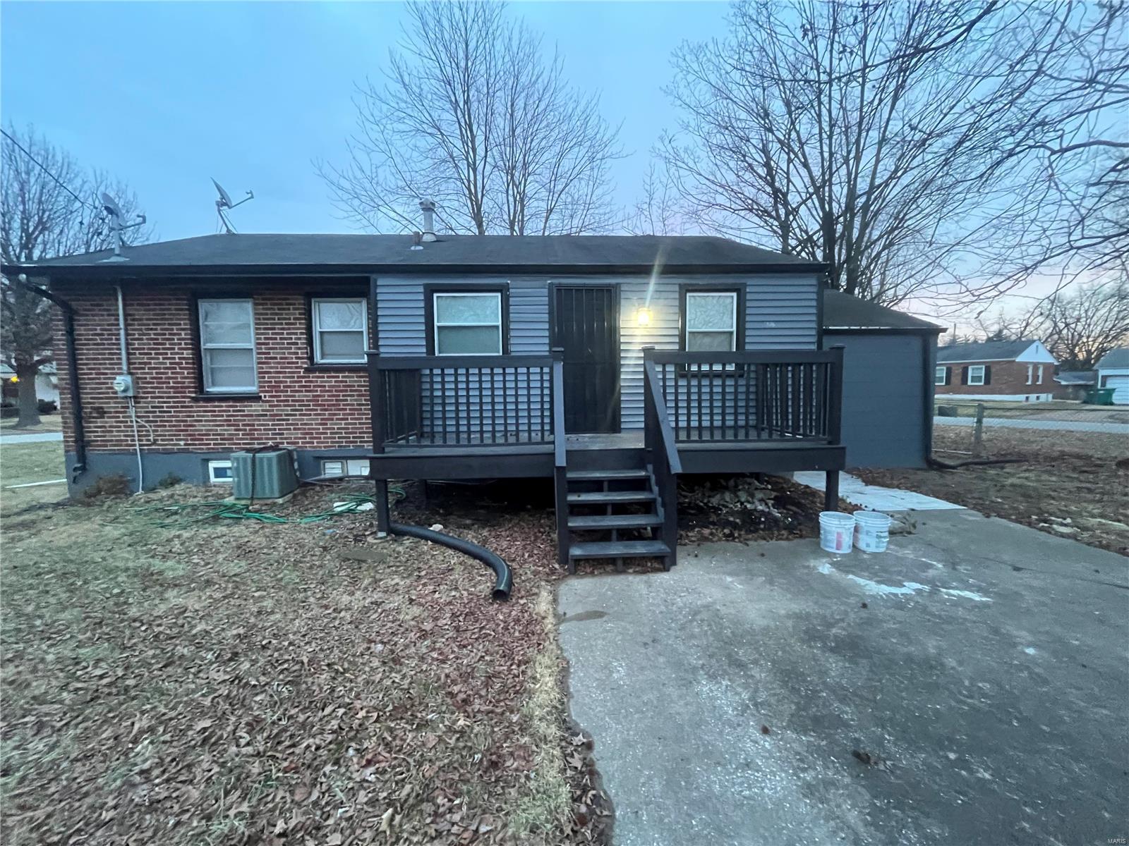 St Louis, Missouri 63137, United States, 3 Bedrooms Bedrooms, ,1 BathroomBathrooms,Residential,Pending,77422