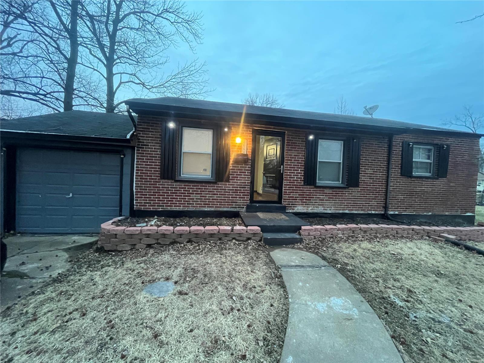 St Louis, Missouri 63137, United States, 3 Bedrooms Bedrooms, ,1 BathroomBathrooms,Residential,Pending,77422