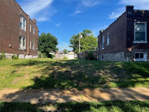 Duplex in St Louis MO 3729 Hydraulic Avenue.jpg