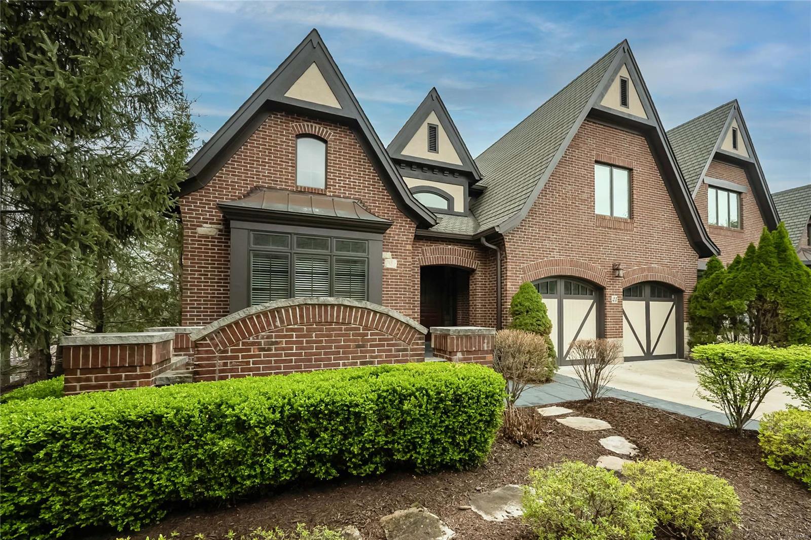 21 Upper Conway Ct Court