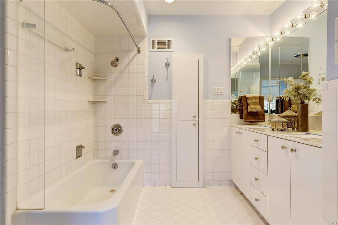Warson Ladue Terrace - Residential