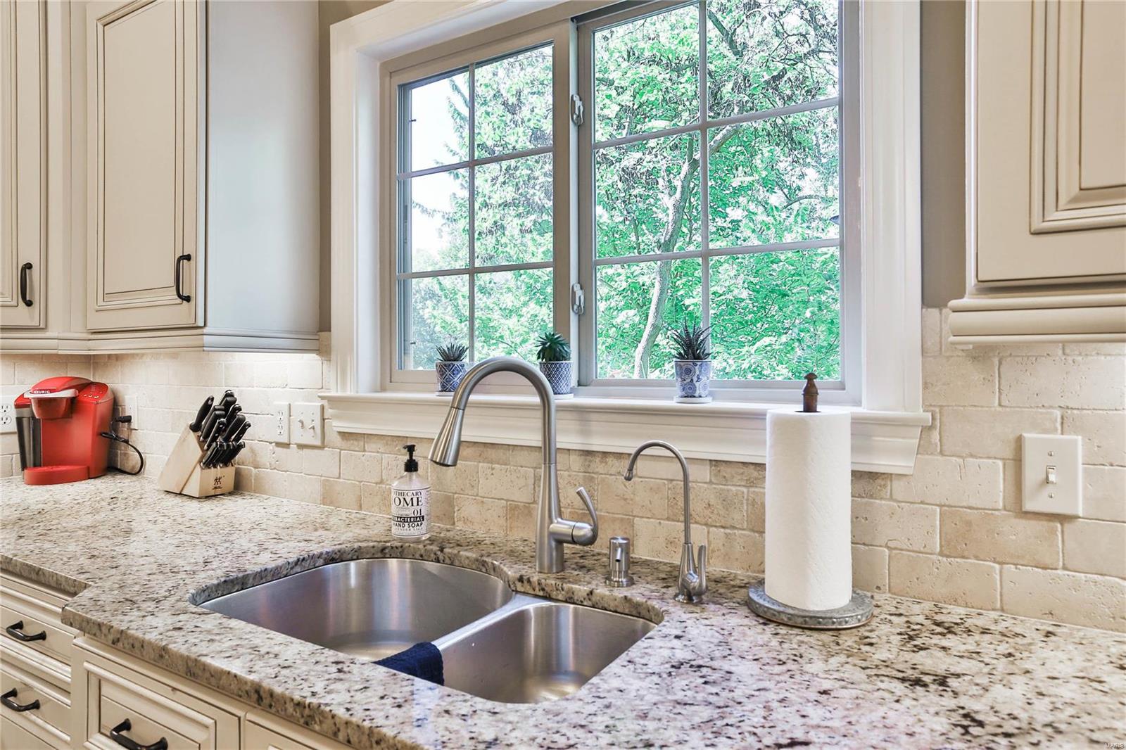 W Helfenstein Park - Residential