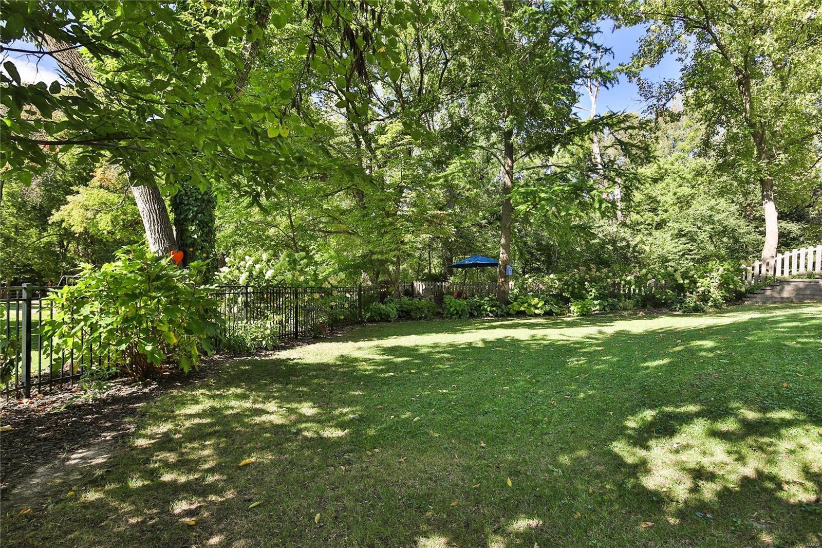 W Helfenstein Park - Residential