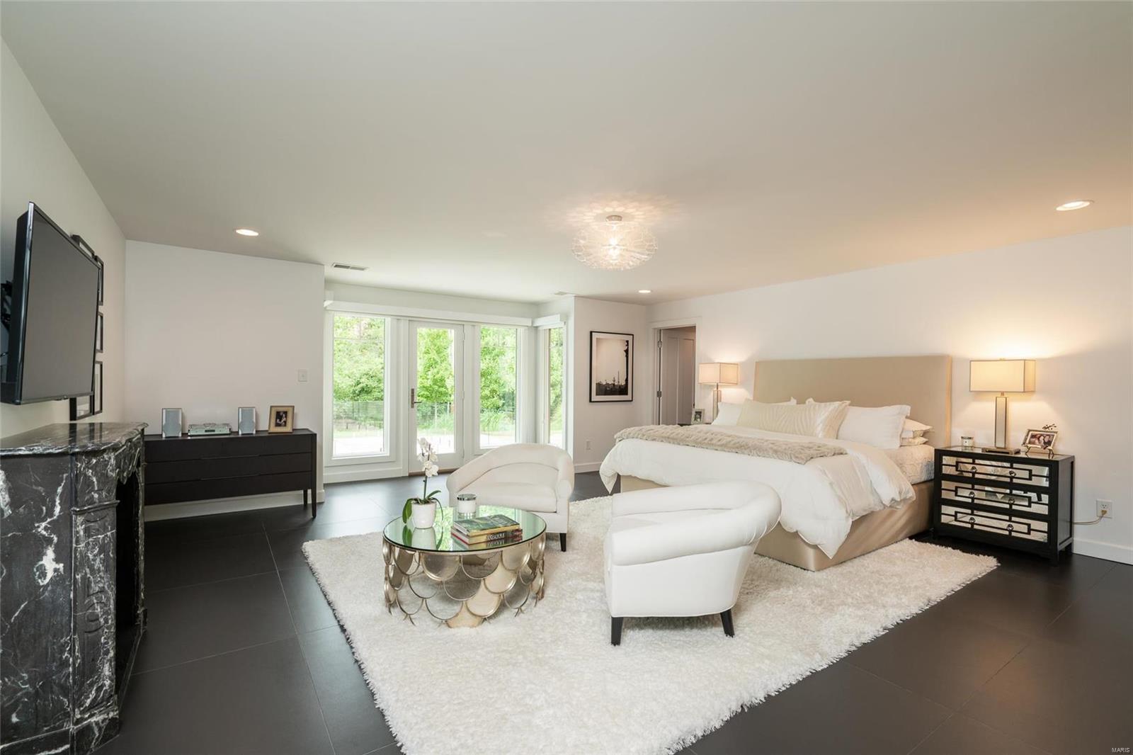 Executive Estates - Residential