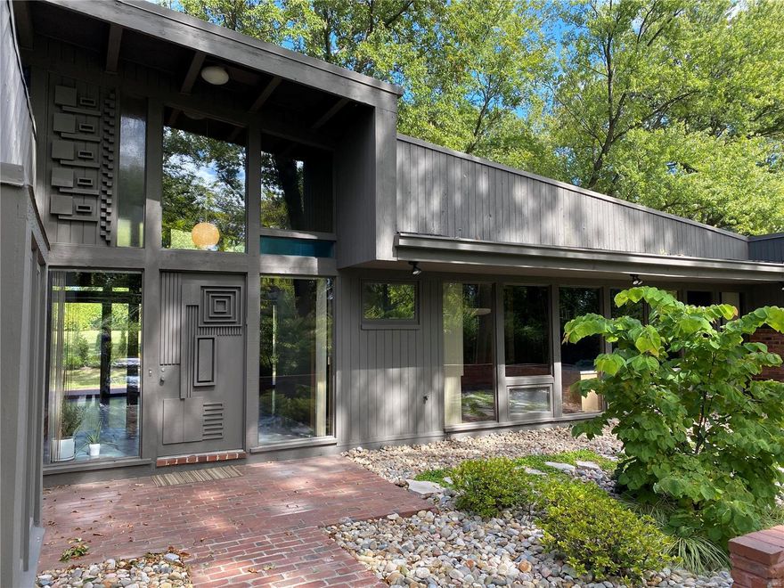 Isadore Shank designed home in Frontenac. For comp purposes only. Additional Rooms: Mud Room