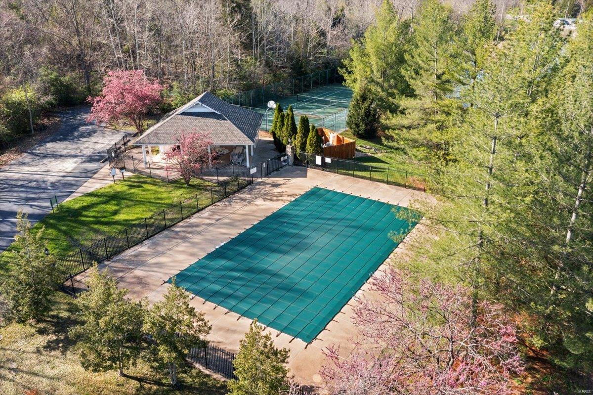 Wildwood, Missouri 63025, United States, 5 Bedrooms Bedrooms, ,5 BathroomsBathrooms,Residential,Pending,105617