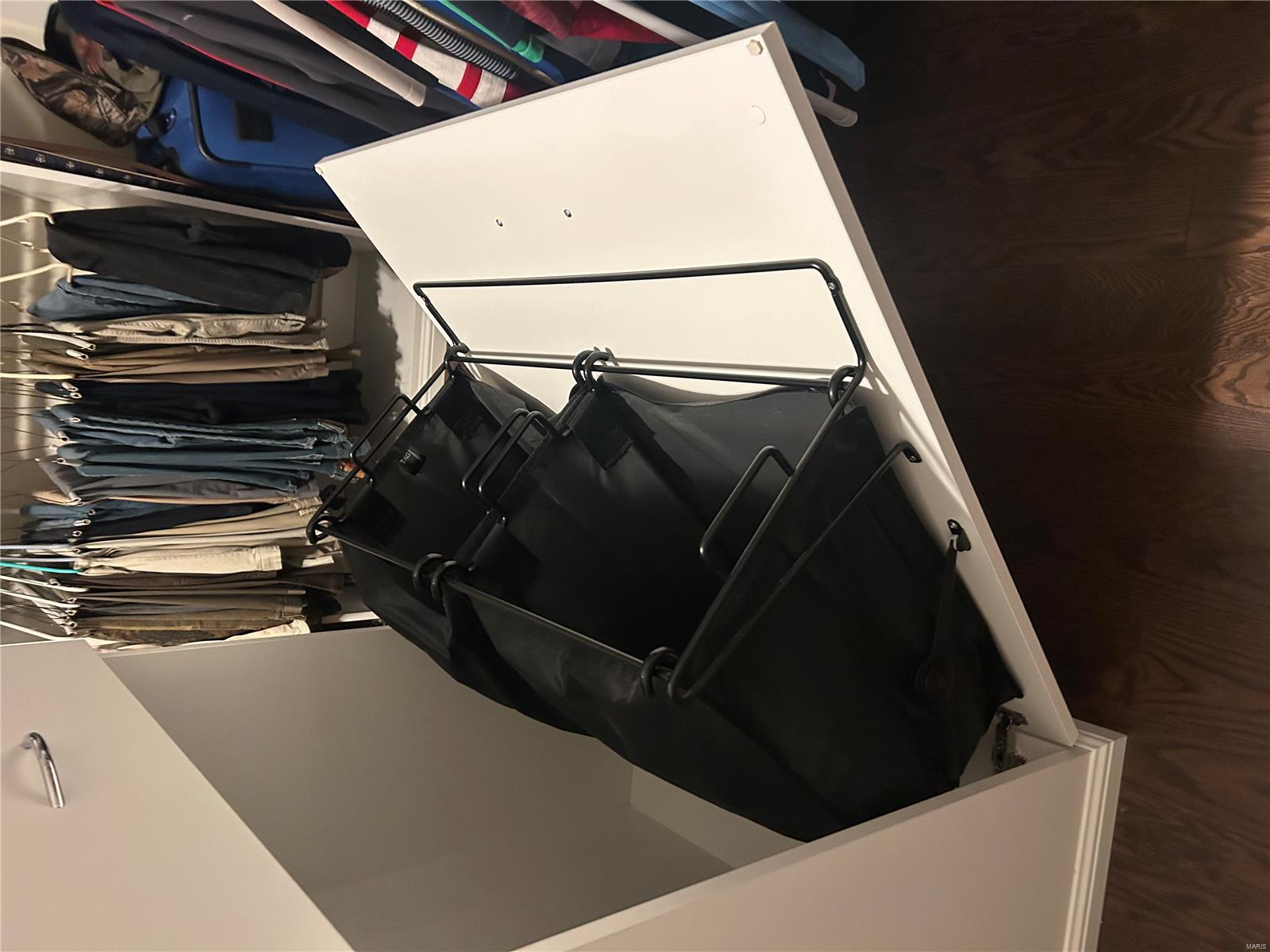 Wildwood, Missouri 63025, United States, 5 Bedrooms Bedrooms, ,5 BathroomsBathrooms,Residential,Pending,105617