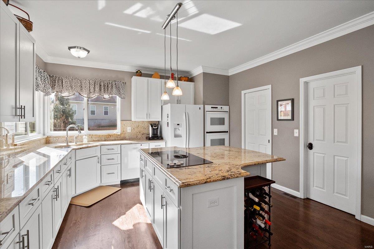 Wildwood, Missouri 63025, United States, 5 Bedrooms Bedrooms, ,5 BathroomsBathrooms,Residential,Pending,105617