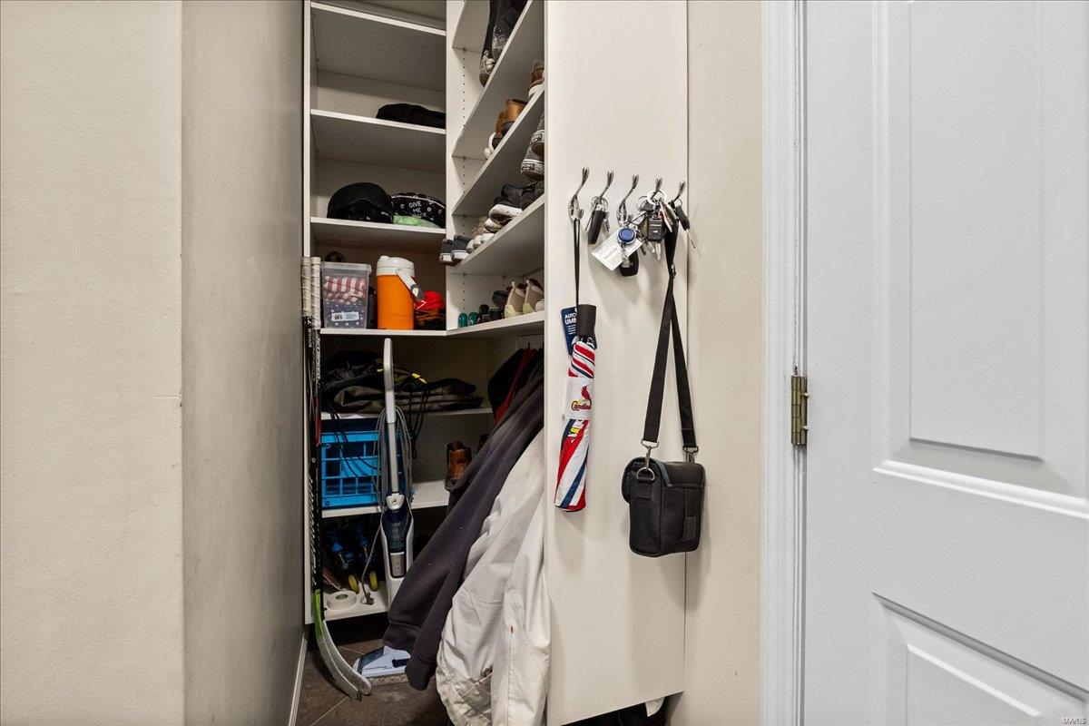 Wildwood, Missouri 63025, United States, 5 Bedrooms Bedrooms, ,5 BathroomsBathrooms,Residential,Pending,105617