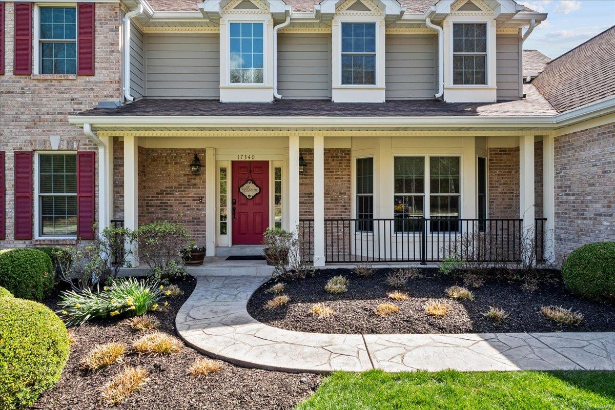 Wildwood, Missouri 63025, United States, 5 Bedrooms Bedrooms, ,5 BathroomsBathrooms,Residential,Pending,105617