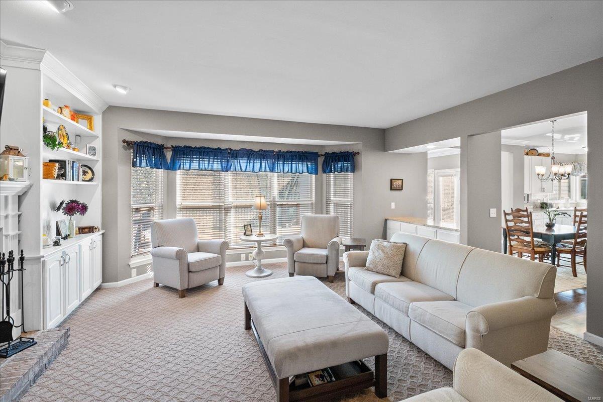 Wildwood, Missouri 63025, United States, 5 Bedrooms Bedrooms, ,5 BathroomsBathrooms,Residential,Pending,105617