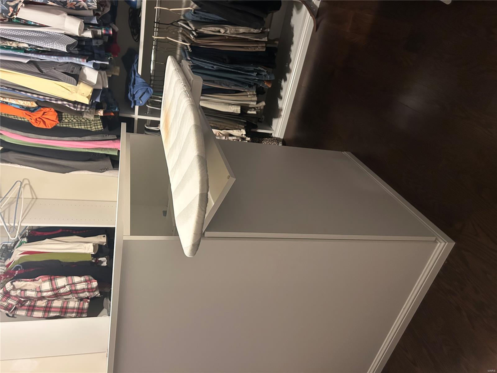 Wildwood, Missouri 63025, United States, 5 Bedrooms Bedrooms, ,5 BathroomsBathrooms,Residential,Pending,105617