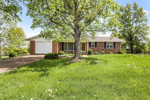 5587 Country Club Lane Washington MO 63090