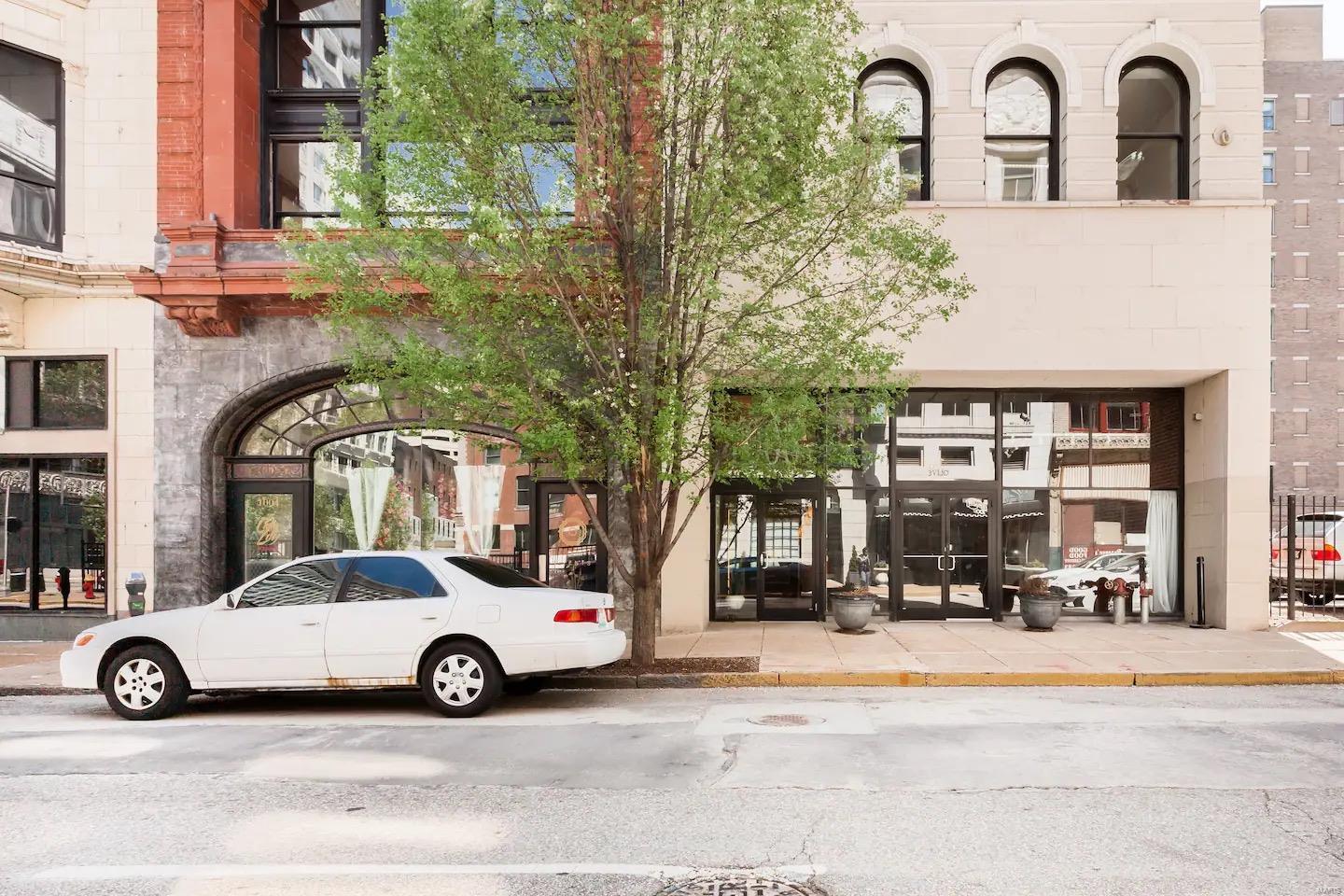 City/St Louis - Commercial Sale