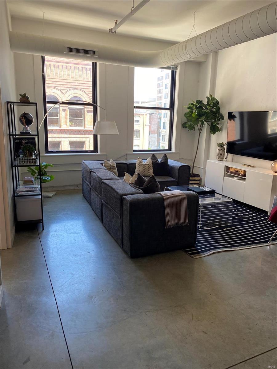 City/St Louis - Commercial Sale