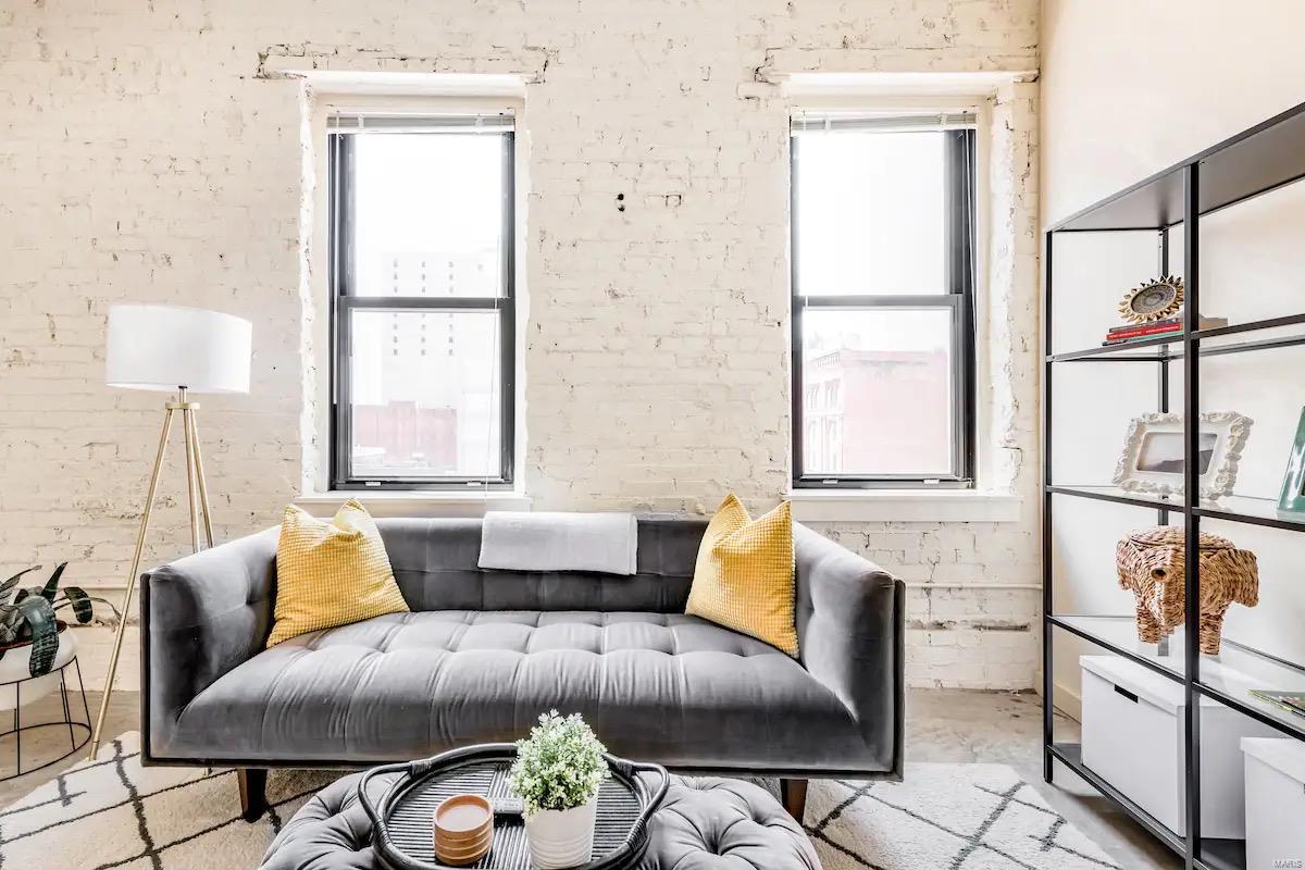 City/St Louis - Commercial Sale