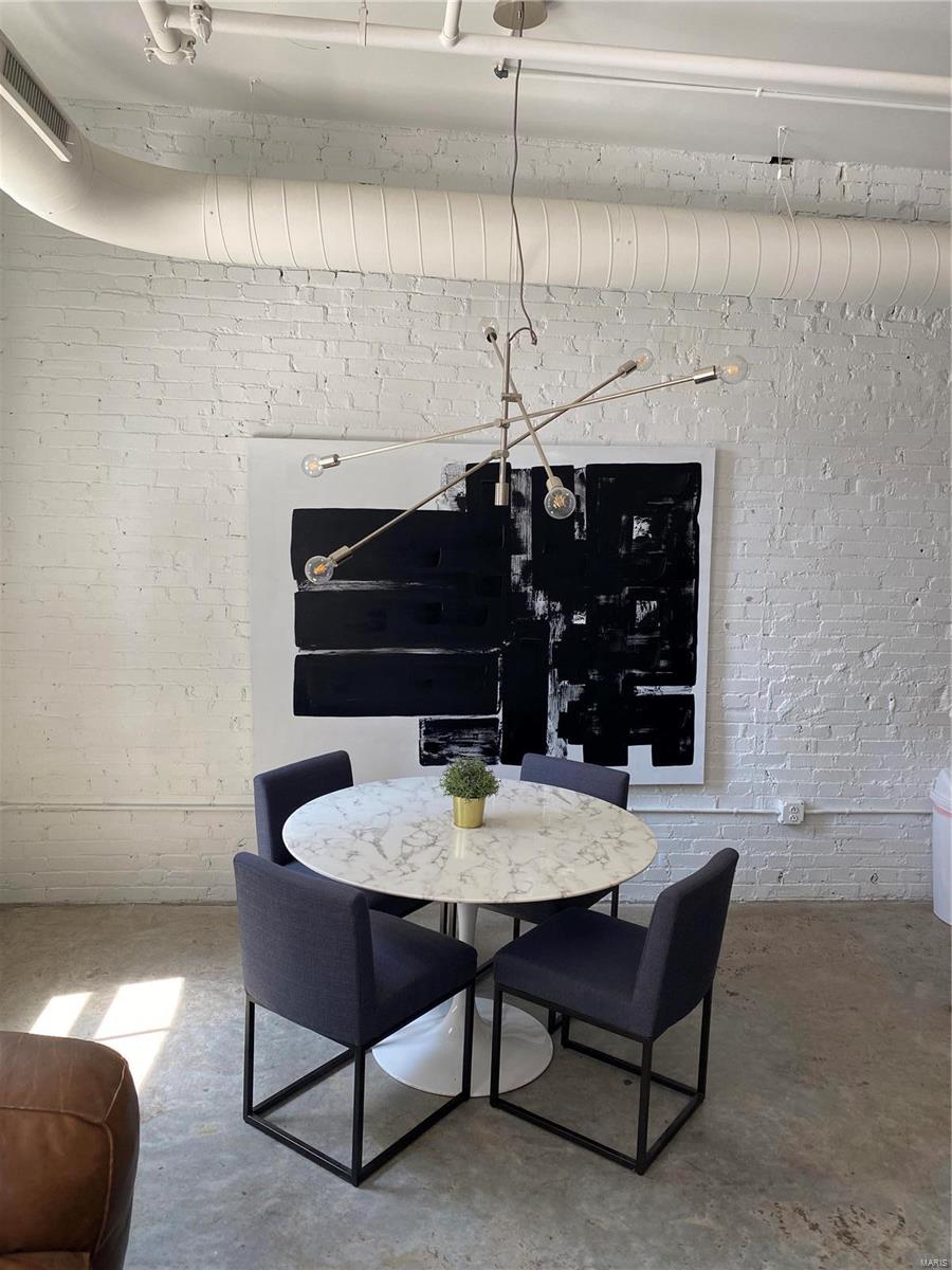 City/St Louis - Commercial Sale