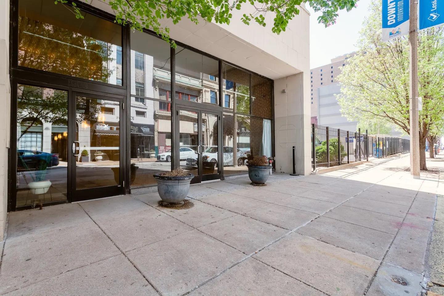 City/St Louis - Commercial Sale