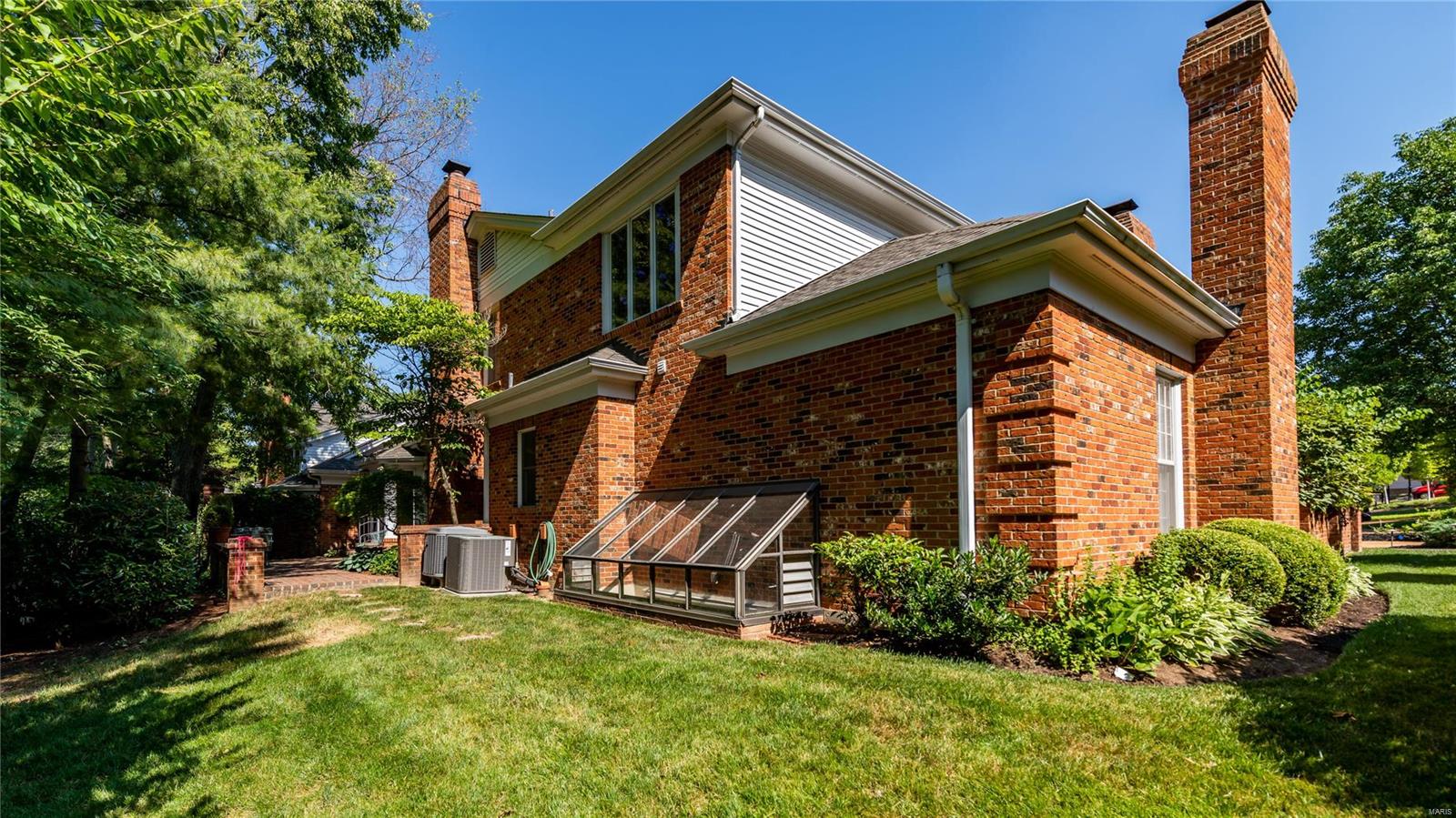 Sedgwick Place Condo - Residential